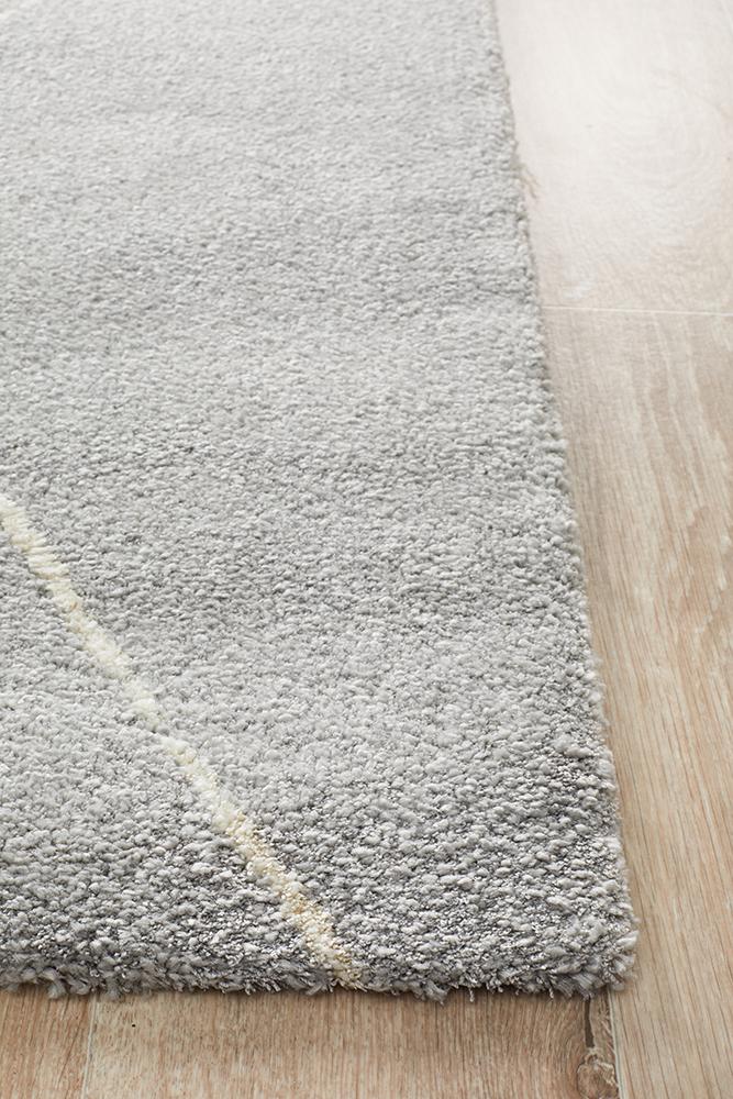 Aldrin Transitional Diamond Silver Rug - Coconapple_4