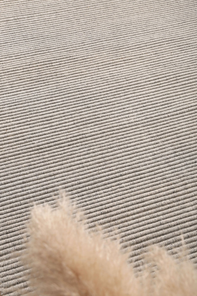 Delara - Ribbed Grey Rug