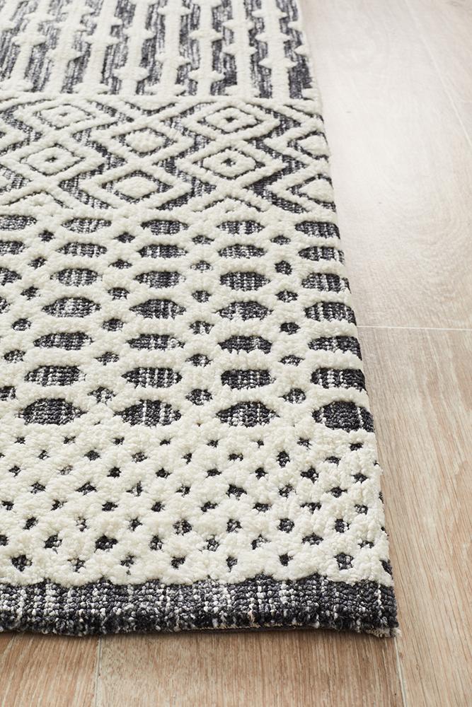 Moher Rustic Ivory Black Rug - Coconapple_4