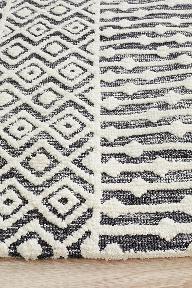 Moher Rustic Ivory Black Rug - Coconapple_5